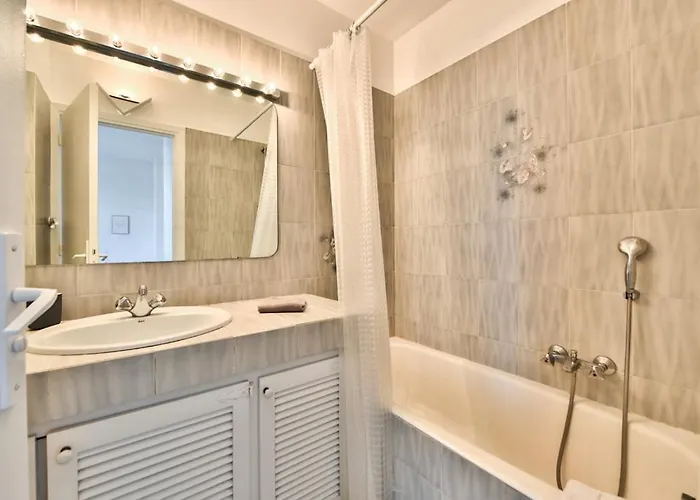 Fireworks View - 6 Persons